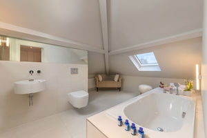 Photo 22- click for photo gallery